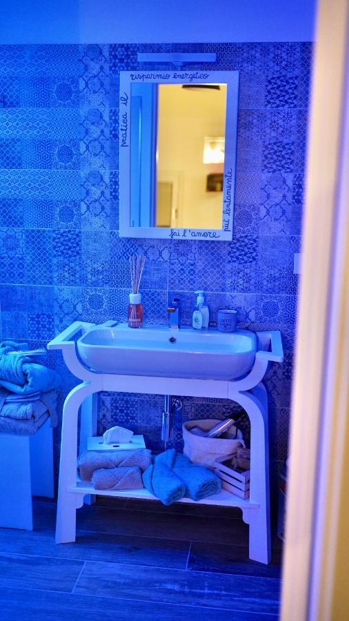 Bed Art Relaxing Suite - Appartamento Con Sauna Happiness Suite Gallery San Benedetto del Tronto Extérieur photo